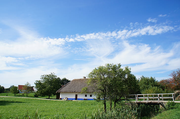 village, the countryside, blue sky, clouds, green, white, house of commons