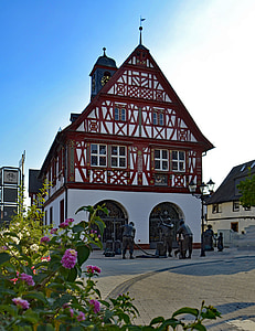 Groß-gerau, Hesse, Německo, městská radnice, staré město, Krov, fachwerkhaus