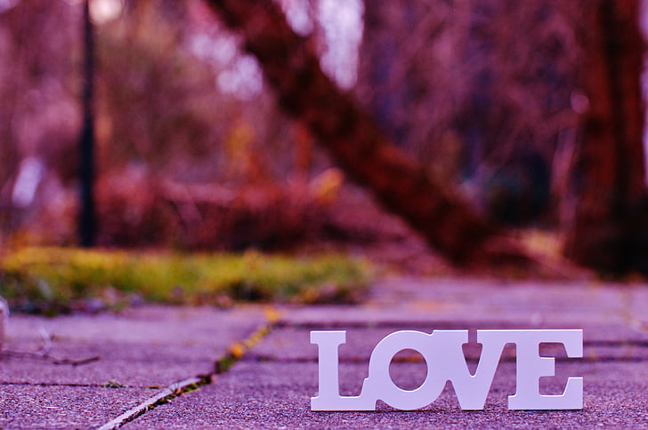 Valentin-nap, szerelem, romantika, betűtípus, betűk, szeretet, érzések