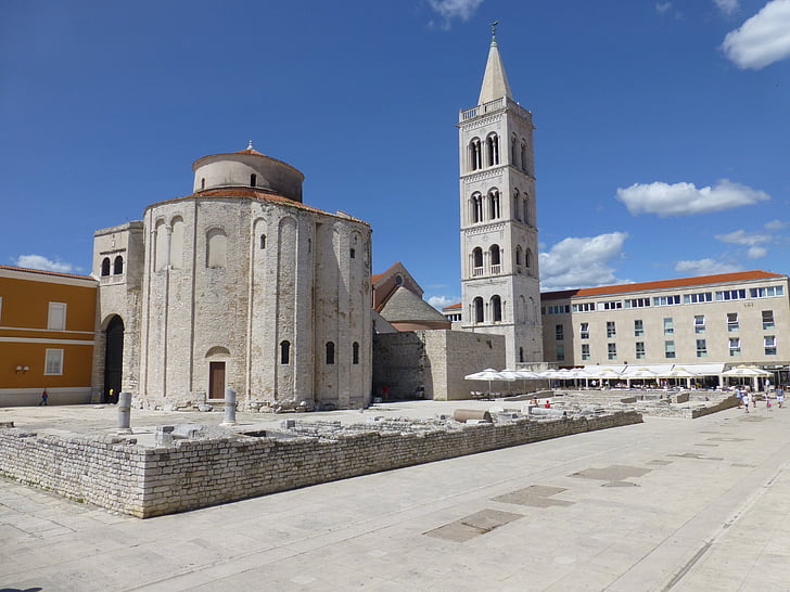Zadar, Hırvatistan, Dalmaçya, Katedrali, mimari, Kilise, Bulunan Meşhur Mekanlar