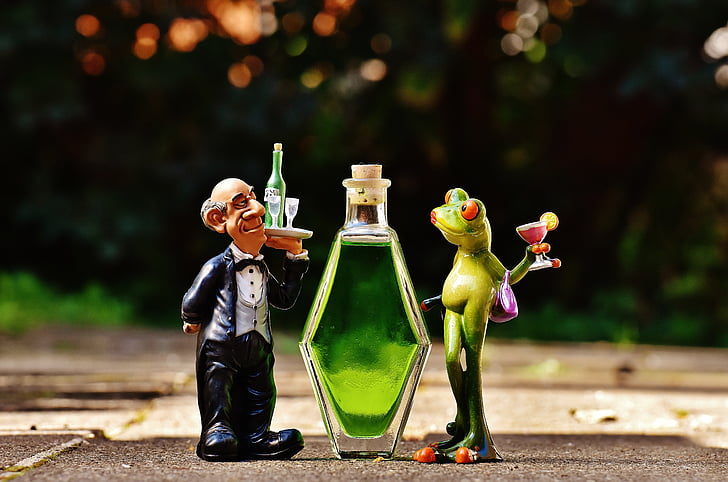 waiter, frog, chick, beverages, bottle, alcohol, figures