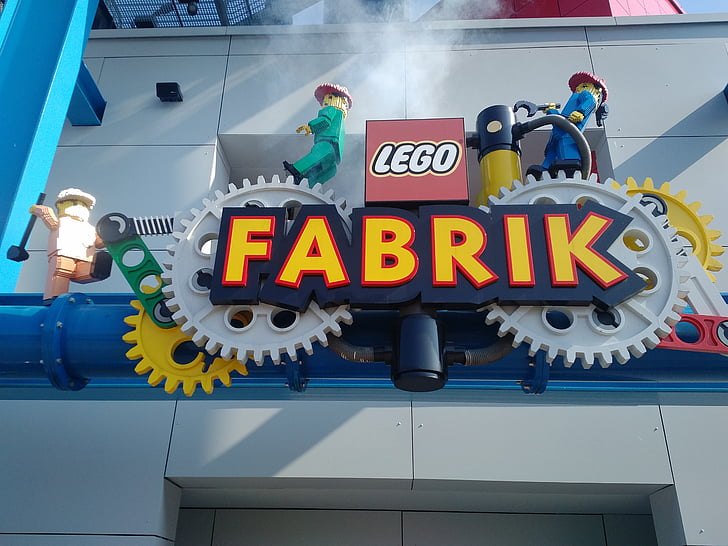 Legoland, továrna, LEGO, Günzburg
