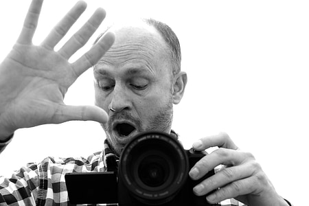 fotograaf, man, hand, tekens, bevattende, spiegel, selfie
