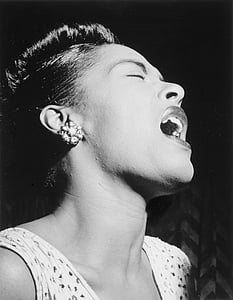 feriado de Billie, 1947, retrato, cantora de jazz e blues, afro-americano, apelidado de senhora de dia, foto vintage