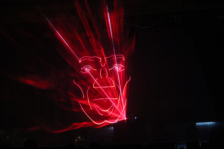 lasershow, cara, vermelho, laser, Cottbus, Alemanha, à noite