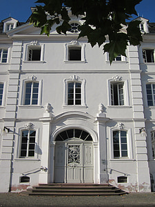 Erbprinzenpalais, Schlossplatz, Saarbruecken, byggnad, framsidan, ingång, fasad