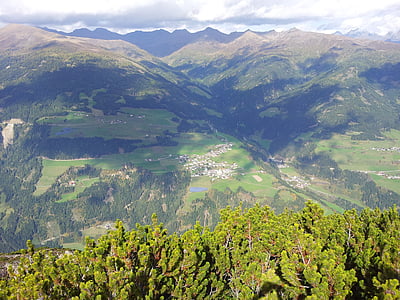 hory, Východné Tirolsko, jedným