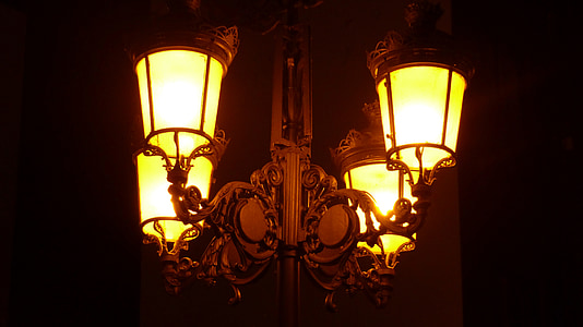 街上的路灯, 照明, 灯, 灯笼, 光, 街道照明, 历史街区照明