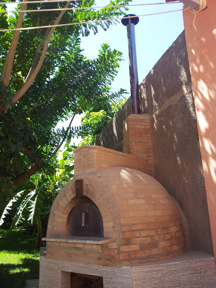 stone oven, wood fired oven, bread oven