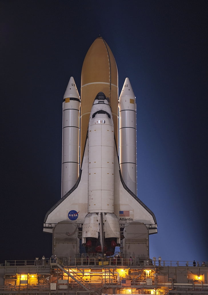 Spaceshuttle Atlantis, uitrol, lancering, pad, Cape canaveral, Florida, Verenigde Staten