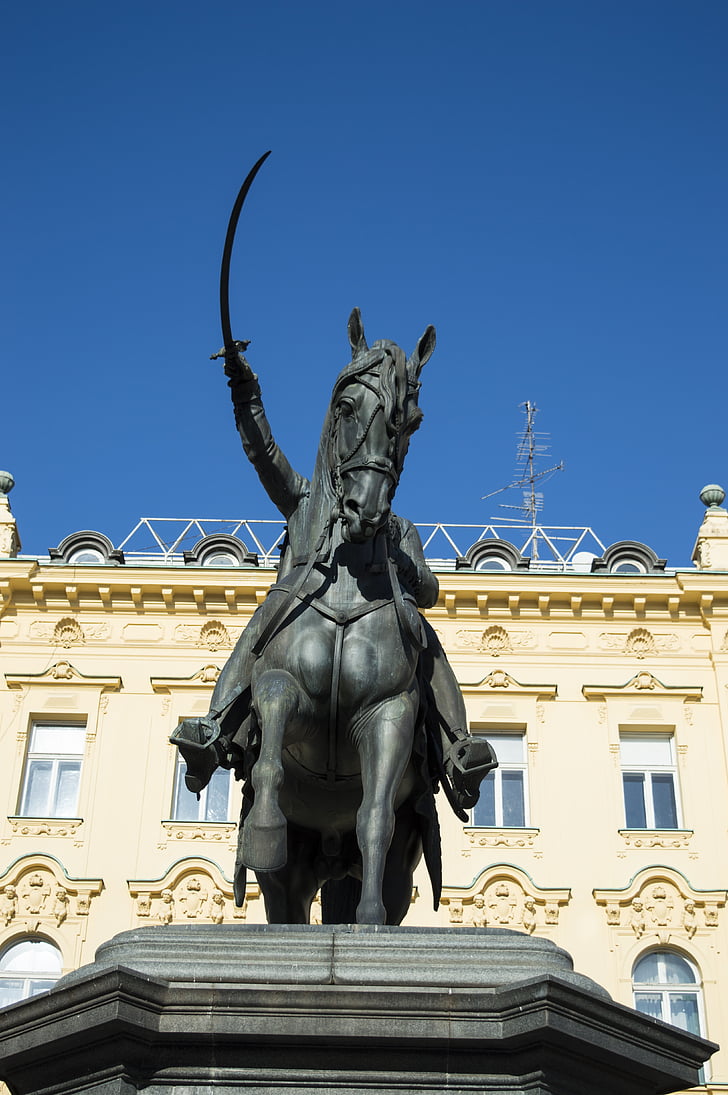 llarga, plaça, Zagreb, Croàcia, Europa, vell, cavall