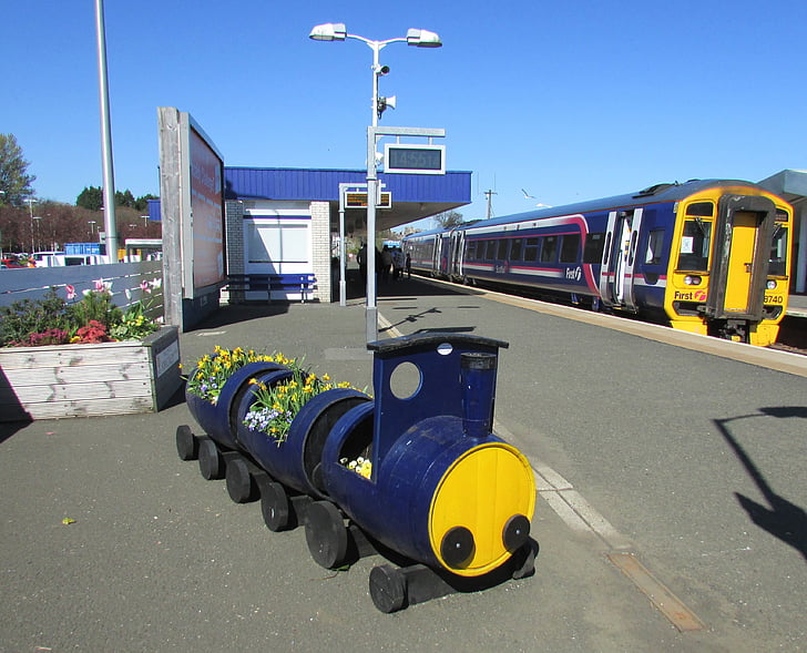 Škotija, Kirkcaldy, stotis, geležinkelio, vaikų žaislas, medinis traukinys, geležinkelis