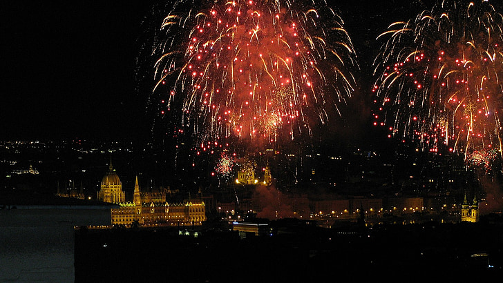 Budapešť, svátek, ohňostroj