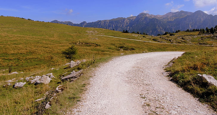 sentier, route, montagne, Lessinia, Veneto, Italie