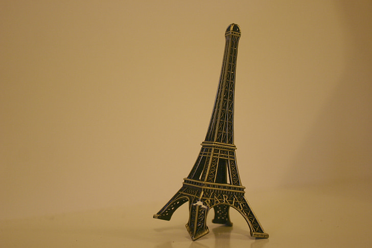 Tour Eiffel, remorques, Paris, torrifel