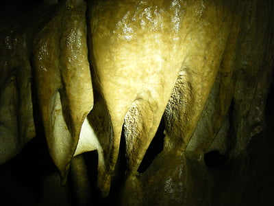洞窟, カルスト, 深さ, 光, 鍾乳石, 鉱物, 暗闇の中
