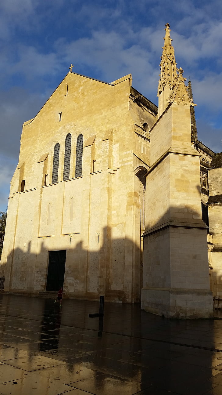 Bordeaux, Francija, pilsēta, katedrālē