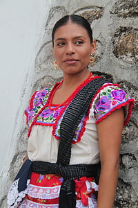 Indický, chudoby, ženy, Oaxaca, chatina, Mexiko, tradičné oblečenie