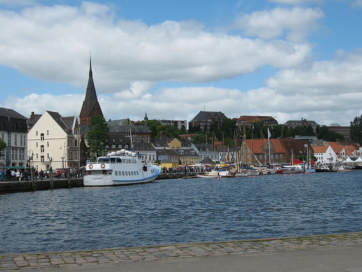 Фьорде Фленсбург, горната част на порт, St mary's църква