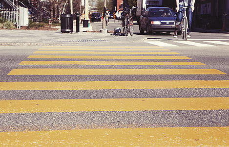 person, viser, gul, fotgjenger, kjørefelt, crosswalk, krysset