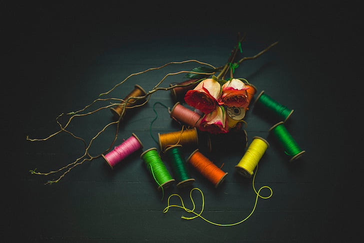 closeup, photography, sewing, thread, spools, decoration, roses