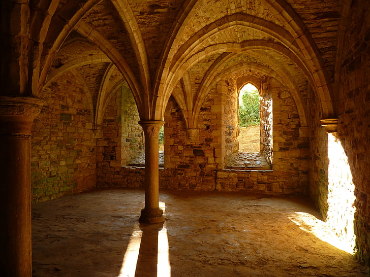 battle abbey, monastery, vault, keller, pillar, evening sun, architecture