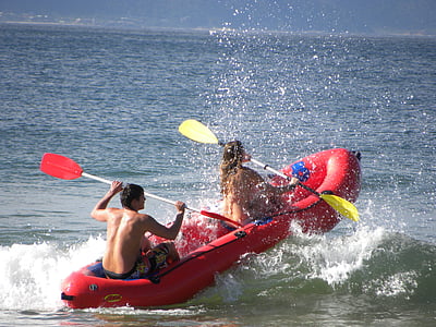 rafting, bateau pneumatique, canot en caoutchouc, couple, pagaie, amusement, vagues