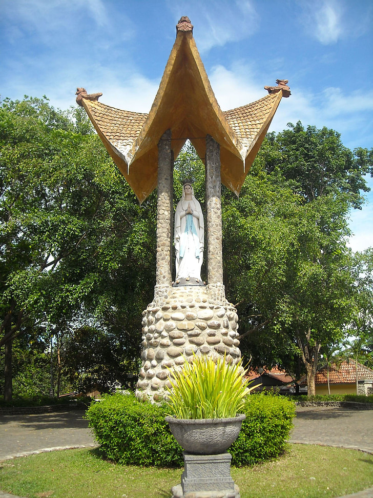 sochárstvo, Maria, kostol, Katolícka, Kediri, indonézština