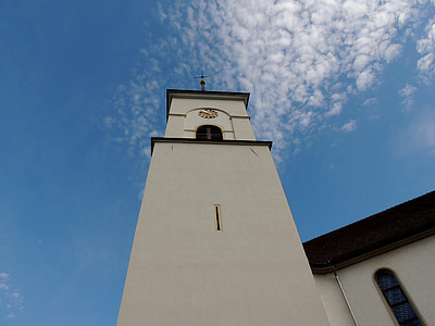 Lenzkirch, Německo, kostel, věž, modrá obloha