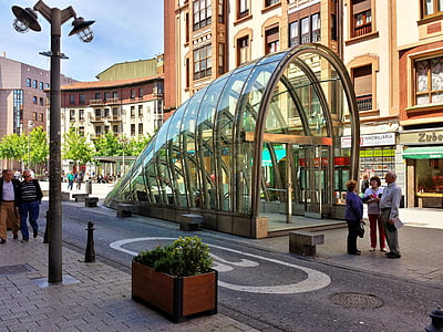 Barakaldo, Bilbao, tàu điện ngầm