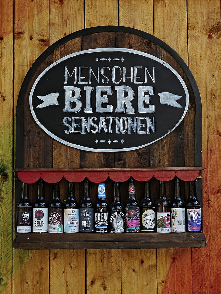 pub, berlin, outdoor, stretcher, bottles