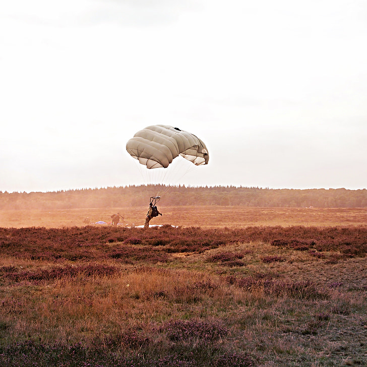 parachutist, landing, commemoration, heideveld, float, mist, hills