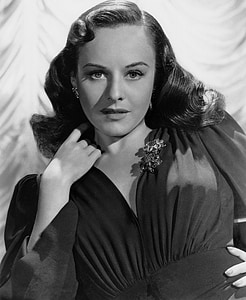 paulette goddard, actress, vintage, movies, motion pictures, monochrome, black and white