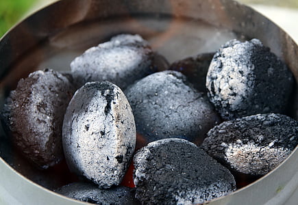 Grill, charbon de bois, carbone, braises, chaud, barbecue, briquettes