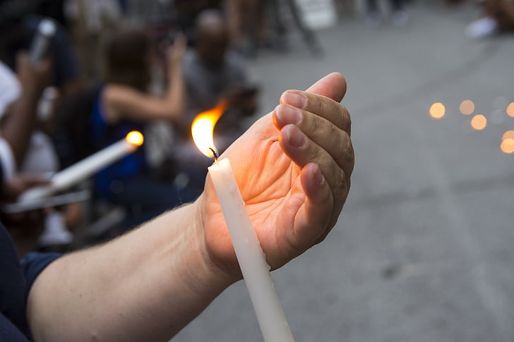 roko, sveča, svetlobe, plamen, ženska, vigilijo, ob svečah