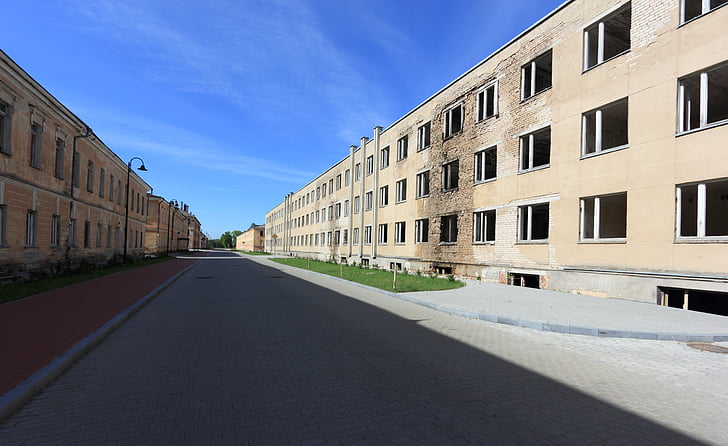 Lettonie, Daugavpils, fort, bâtiments, rue
