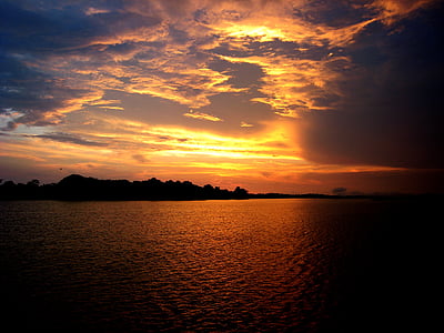 Amazonas, coucher de soleil, fleuve Amazone, Brésil