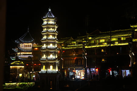 Kiina, Hunan, Fenghuang, vanha torni