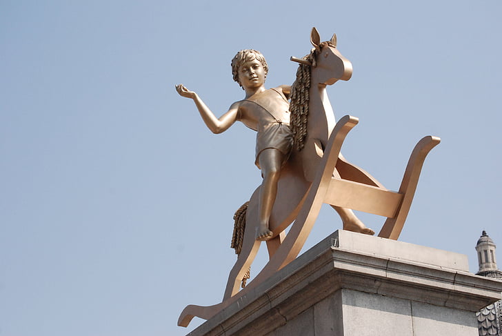 cavall balancí, nen, escultura, Londres, Trafalgar, plaça