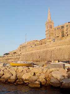 Valletta, Malta, Pier, přístav, loď