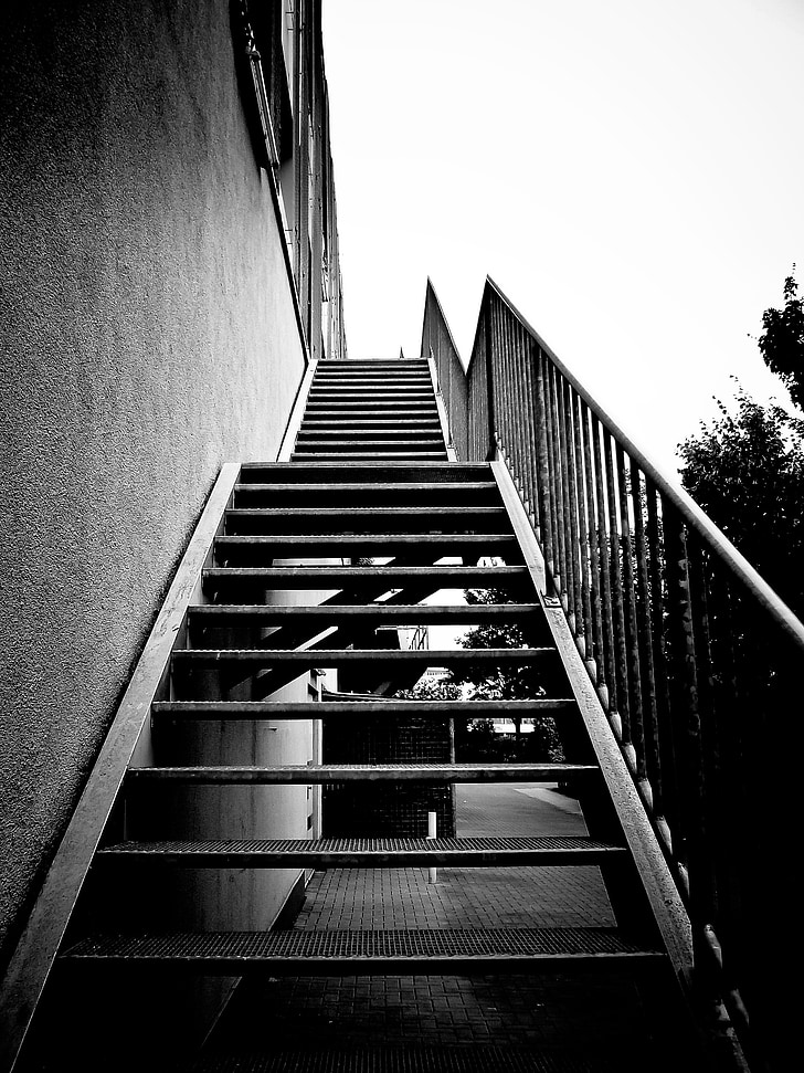 escaleras, metal, poco a poco, paso de la escalera, escalera, metal de hierro, rejilla de acero