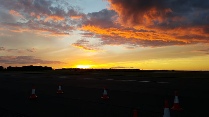 sončni zahod, letališče, Lincolnshire