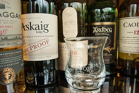 Skócia, Islay, whisky, szeszfőzde, tőzeges, ital, üveg