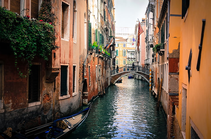 Venecija, Italija, gondole, kanal, Venecija - Italija, kanal, gondolom