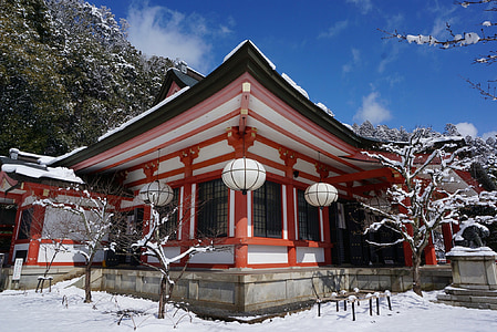 Japonsko, Kjóto, koně, Kurama chrám, sníh, slunečné dny, chrám