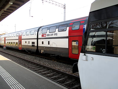 jernbanestasjon, intercity, regionale tog, plattform, gleise, stoppunkt, amriswil