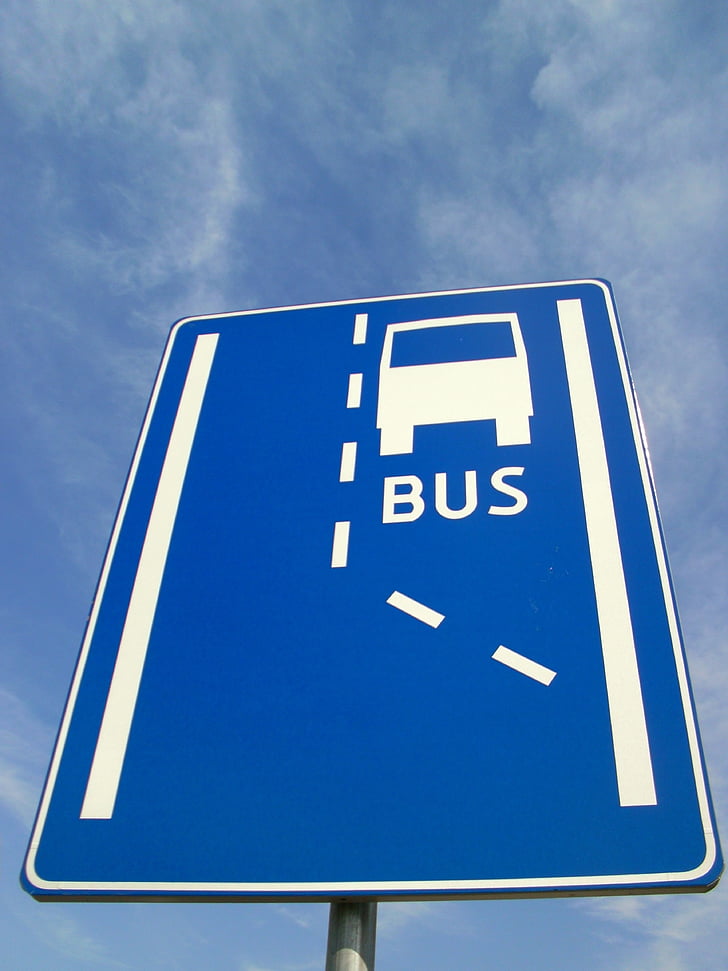Straßenschild, Tablette, Bus, die station