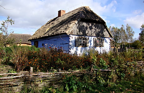 Sierpc, Polônia, Museu ao ar livre, casa rural, Outono, Monumento, cobrir com palha