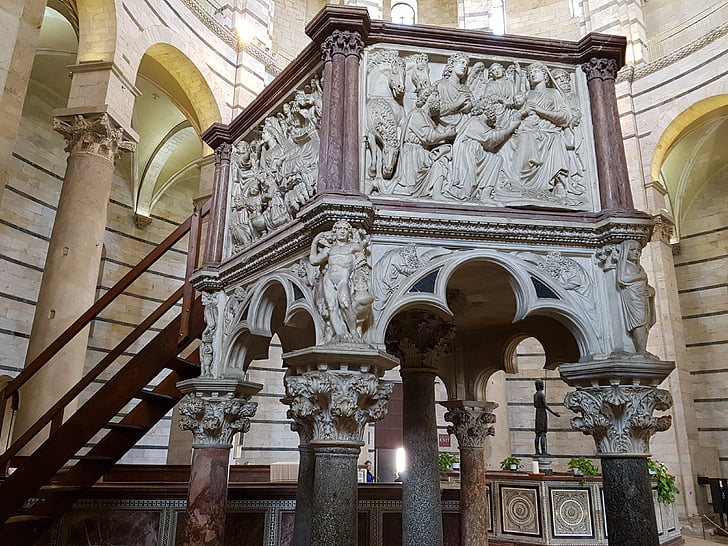 Pisa, Baptisterium, marmeren preekstoel, marmer, kansel, Nicola pisano, kerk