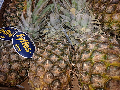 pineapple, fruit, sweet, healthy, tropical, yellow, vegetarian